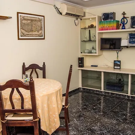 Comfortable Flat In Isabel Apartment *